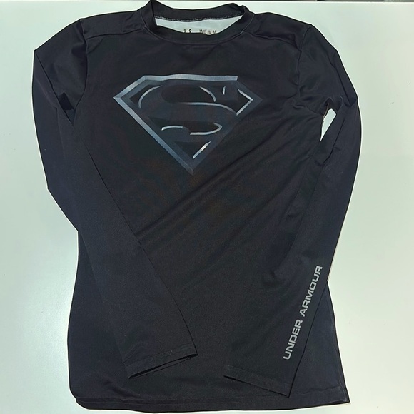 Under Armour Other - Youth Under Armour Fitted Heatgear Superman Long Sleeve, Size YMD